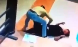 Liều lĩnh đá vào mặt cô gái bất tỉnh rồi cướp tài sản