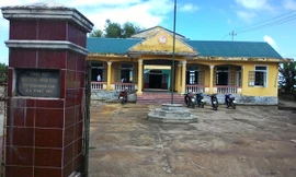  UBND xã Phú Mỹ, nơi ông Đào Hữu Hùng công tác, không biết vị cán bộ địa chính này đi đâu từ hơn một tháng nay. Ảnh: Ngọc Văn