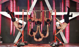 Nhóm Sáu Múi bùng nổ với màn diễn thể thao đường phố 