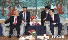 Tổng Bí thư Nguyễn Phú Trọng tiếp Thị trưởng thành phố Busan Suh Byung-soo. Ảnh: TTXVN