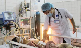 Bệnh nhân Thượng đang được điều trị tại Bệnh viện Đa khoa tỉnh Bắc Giang. Ảnh: Báo Bắc Giang.