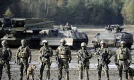 Xem lính Đức dàn quân khoe vũ khí 'khủng'