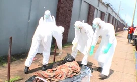 Thi thể nạn nhân Ebola đột nhiên sống lại