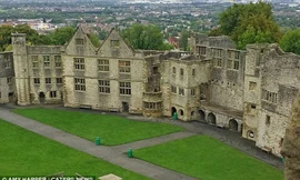 Bóng ma 'Phu nhân áo xám' lộ diện tại lâu đài ở Anh?