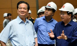 Thủ tướng Nguyễn Tấn Dũng kiểm tra công trình Nhà Quốc hội