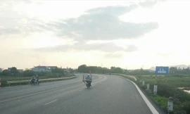 Tổng cục Đường bộ chỉ đạo khắc phục vụ biển báo sai chuẩn