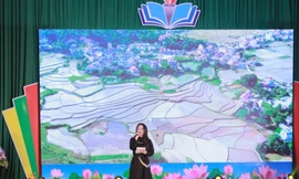 Học sinh xứ Lạng hào hứng với ngày thơ 'Tổ quốc bay lên'