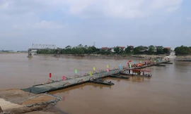 Ngày 30/9, thông xe cầu phao thay thế cầu Phong Châu