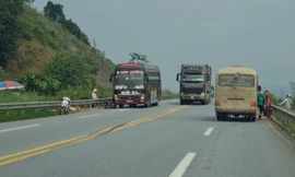 Yêu cầu kiểm tra, xử lý 'xe vua' đại náo tuyến Hà Nội - Lào Cai