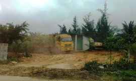 Chính quyền để dân lấn đất công như 'chốn không người'?