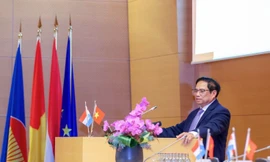 Thủ tướng bày tỏ ấn tượng về câu chuyện phát triển 'đi trước đón đầu' của Luxembourg