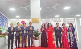 Hà Nội gắn biển công trình trường tiểu học Quang Trung