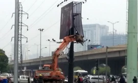 Hiện chỉ có 6 quận hoàn thành tháo dỡ bảng quảng cáo vi phạm là Ba Đình, Thanh Xuân, Cầu Giấy, Hoàng Mai, Hai Bà Trưng, Tây Hồ. Ảnh minh họa