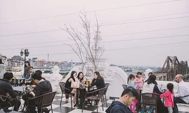 “Tín đồ cà phê” ở Hà Nội lắc đầu với cà phê bán rong, bán dạo 