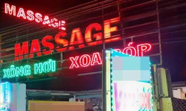 Khách sử dụng dịch vụ xông hơi, massage, cắt tóc, gội đầu... phải trả thêm 7% thuế. Ảnh minh họa.