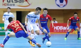 Thái Sơn Nam (áo trắng) tiếp tục chứng tỏ sức mạnh của mình ở giải futsal Cúp quốc gia HDBank 2017