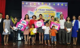 Nhà sách Tiền Phong trao giải chương trình “Ưu đãi sốc, bốc quà khủng” 