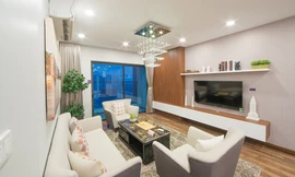 Những cư dân mới của phân khu Sapphire đang gấp rút hoàn thiện căn hộ đón Tết.