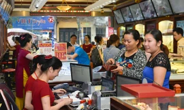 Người tiêu dùng thường lựa chọn vàng tại các công ty vàng uy tín.