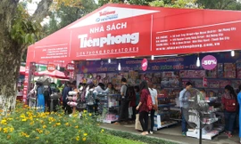 Nhà sách Tiền Phong giảm giá sâu, tri ân bạn đọc tại 'Ngày Sách Việt Nam'