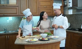 Vua đầu bếp nhí 2016 Đinh Thanh Hải tái xuất trong Vào bếp khó gì 