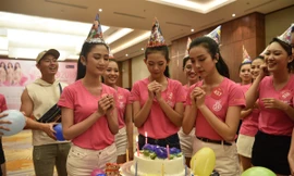 HHVN 2018: Bất ngờ với Bánh gạo Tê tê mừng sinh nhật các thí sinh