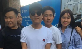 Dù xuất hiện cùng nhau, Nhã Phương bịt khẩu trang, thờ ơ Trường Giang