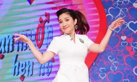 Cát Tường thường tự tay giặt xả quần áo cho gia đình mình