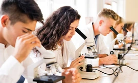 Gần 100 năm nghiên cứu, phát triển – Similac luôn ở vị trí tiên phong