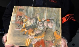 Cận cảnh bức “Les Choristes” (Những ca sĩ của dàn hợp xướng) vừa được tìm thấy một cách tình cờ đến… bất ngờ.