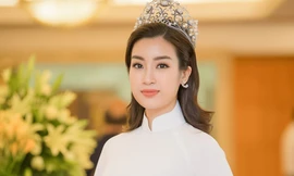 Áo dài lên ngôi tại Họp báo Hoa hậu Việt Nam 2018