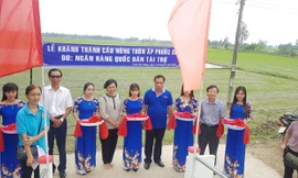 NCB trao tặng nhà, tài trợ xây cầu dân sinh tại 03 tỉnh miền Tây