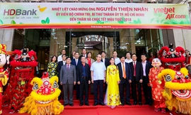 Bí thư Thành ủy TPHCM Nguyễn Thiện Nhân thăm HDBank, VietjetAir