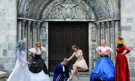 “Check in” Halloween với các tiểu cảnh đẹp mê hồn