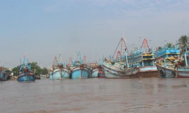 tàu thuyền ở Bến Tre có thể ra khơi trở lại từ sau 11 giờ ngày 26/12