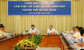 Bí thư Thành ủy TP HCM Đinh La Thăng tại buổi làm việc với Hiệp hội Bất động sản