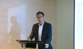 Thu hút và giữ chân nhân sự cấp cao từng làm ở các công ty phương tây