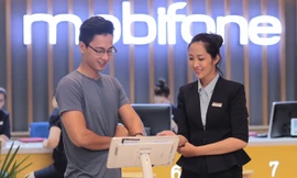 ‘Thượng đế’ được thoải mái chọn SIM đẹp trong kho MobiFone