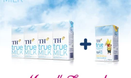 Thích thú với quà tặng cho con từ TH true MILK