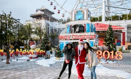 Trải nghiệm 'mưa tuyết' trong đêm Noel tại Sun World Danang Wonders