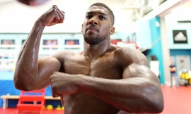 Joshua tự tin trước trận giữ đai vô địch với Takam