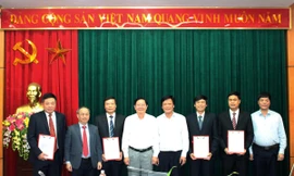 Công bố quyết định bổ nhiệm nhân sự Bộ Nội vụ