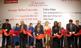 ĐH Duy Tân ký kết với ĐH Carnegie Mellon, 1 trong 4 đại học đào tạo Công nghệ Thông tin hàng đầu của Mỹ
