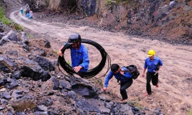 Viettel là công ty có hạ tầng cáp quang lớn, với 500.000 km, phủ tới hơn 5.000 xã trên toàn quốc.