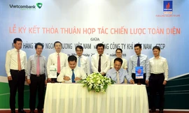 Ký kết hợp đồng tín dụng 4.000 tỷ đồng giữa Vietcombank và PV GAS