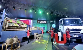 Độc đáo gian hàng FUSO tại triển lãm Ôtô Việt Nam 2016