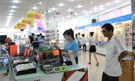 Hơn nửa lượng laptop Windows bản quyền được bán bởi Thế giới di động