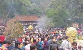 Xử lý nghiêm công chức đi lễ hội trong giờ làm việc