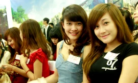 Thí sinh Imiss Thăng Long tươi tắn ngày gặp mặt