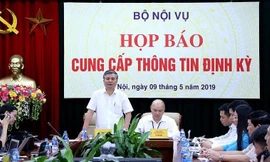 Bỏ kỷ luật giáng chức để khắc phục xử lý kiểu 'duy tình'